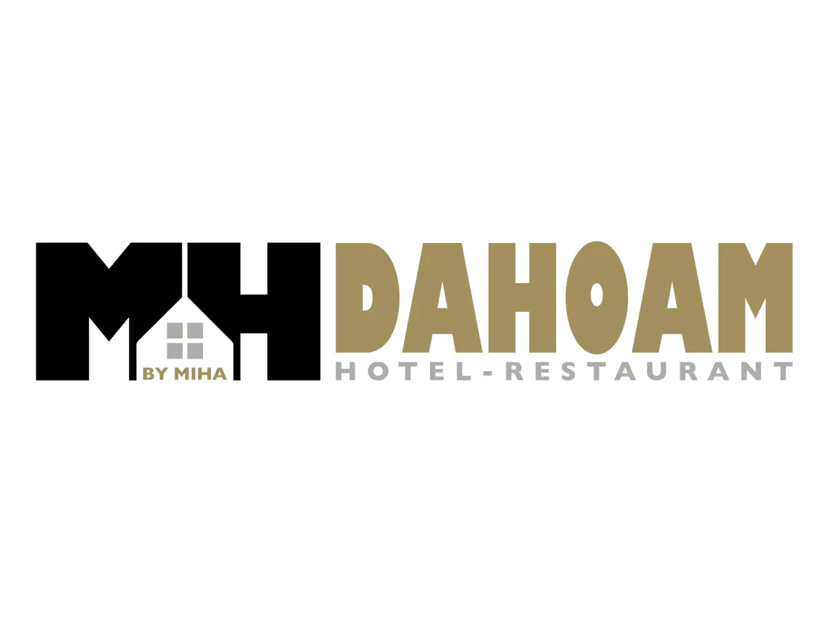Logo des Hotels Dahoam mit Schriftzug und Haus-Symbol